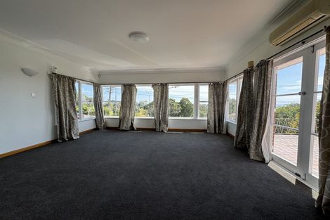 Photo of property in 314 East Coast Road, Forrest Hill, Auckland, 0620