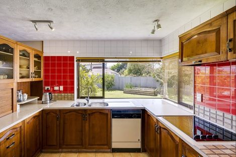 Photo of property in 56 Hetley Crescent, Taradale, Napier, 4112