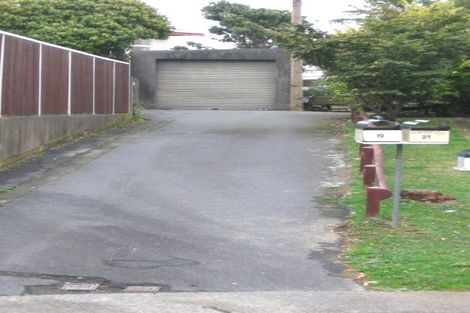 Photo of property in 19 Diane Grove, Paparangi, Wellington, 6037