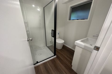 Photo of property in 77e Colwill Road, Massey, Auckland, 0614