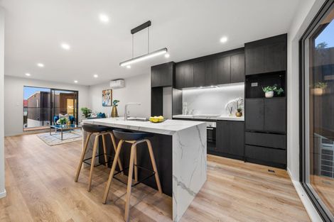 Photo of property in 10a Prince Regent Drive, Half Moon Bay, Auckland, 2012