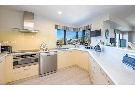 Photo of property in Gloucester Towers, 12/28 Gloucester Street, Christchurch Central, Christchurch, 8013