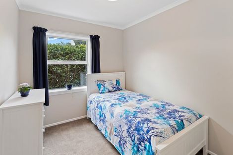 Photo of property in 10 Matenga Street, Waikanae, 5036