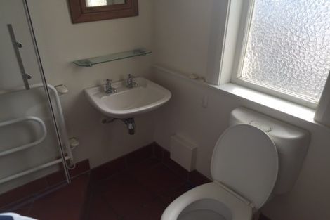 Photo of property in Chatsworth Flats, 23u5 Pirie Street, Mount Victoria, Wellington, 6011