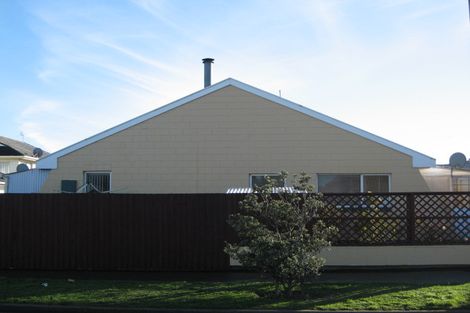 Photo of property in 4/6 Lonsdale Street, New Brighton, Christchurch, 8083
