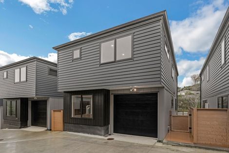 Photo of property in 2 Kama Place, Sunnynook, Auckland, 0620