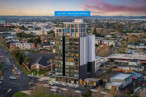 Photo of property in 1 Buscomb Avenue, Henderson, Auckland, 0610