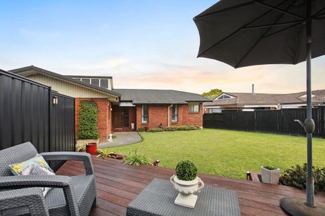 Photo of property in 18 Deanna Drive, West Harbour, Auckland, 0618