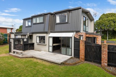 Photo of property in 44 Park Lane, Waitara, 4320