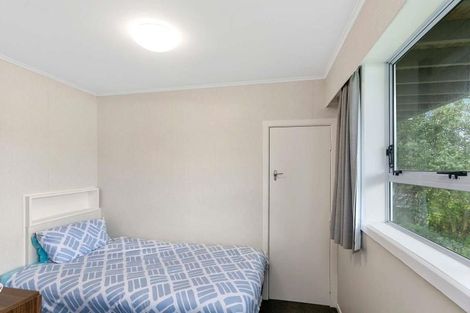 Photo of property in 6 Link Road, Newlands, Wellington, 6037