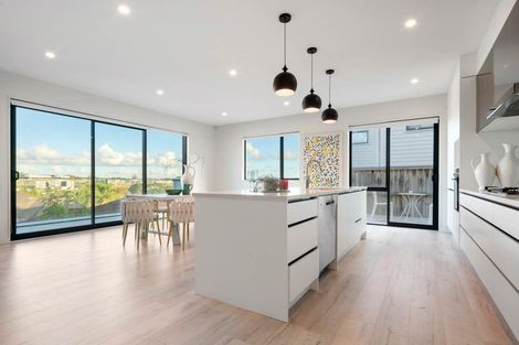 Photo of property in 15c Living Stream Road, Albany Heights, Auckland, 0632