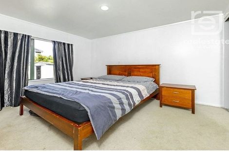 Photo of property in 4 Bernina Place, Weymouth, Auckland, 2103