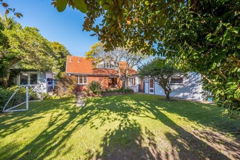 Photo of property in 77 Pohutukawa Street, Woburn, Lower Hutt, 5011