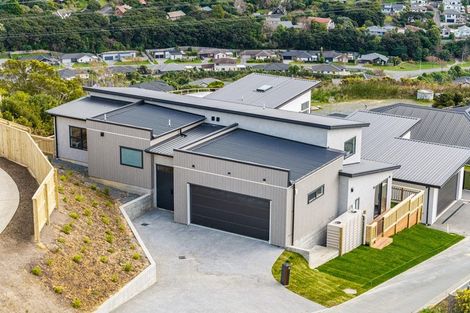 Photo of property in 1 Trysail Place, Whitby, Porirua, 5024