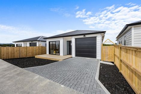 Photo of property in 73 Tributary Parade, Karaka, 2113