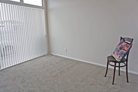 Photo of property in 72f Queen Street West, Levin, 5510