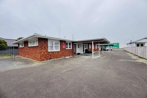 Photo of property in 676 Main Street, Palmerston North, 4414