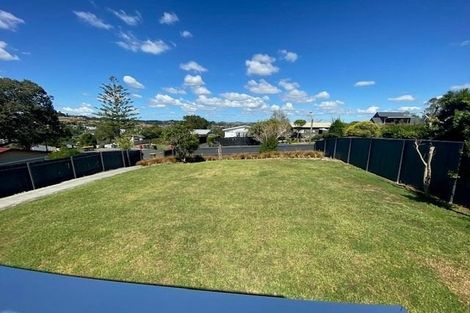 Photo of property in 14 John Road, Stanmore Bay, Whangaparaoa, 0932