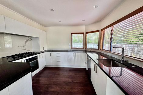 Photo of property in 2/20 Coroglen Avenue, Birkenhead, Auckland, 0626