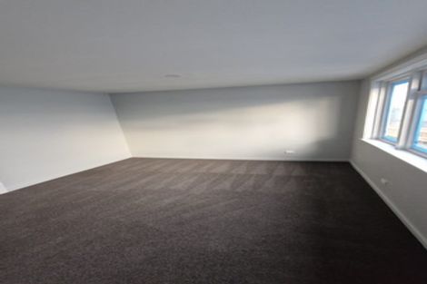 Photo of property in 19 Lambeth Crescent, Northcote, Christchurch, 8052