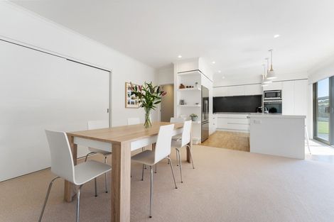 Photo of property in 18 Fernbrook Drive, Hurworth, New Plymouth, 4310