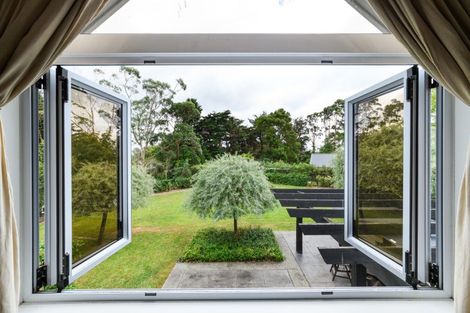 Photo of property in 212 Polson Hill Drive, Aokautere, Palmerston North, 4471