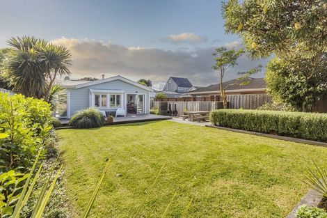 Photo of property in 6 Monro Street, Seatoun, Wellington, 6022