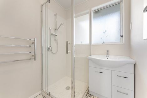 Photo of property in 1 Haast Place, Awapuni, Palmerston North, 4412