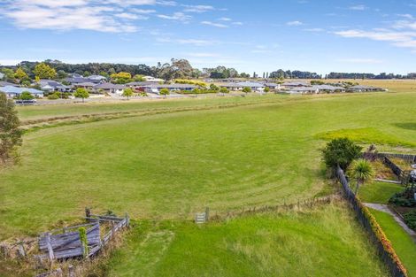 Photo of property in 2 Barnett Drive, Marton, 4710