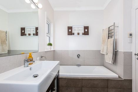Photo of property in 11 Hathaway Avenue, Boulcott, Lower Hutt, 5010