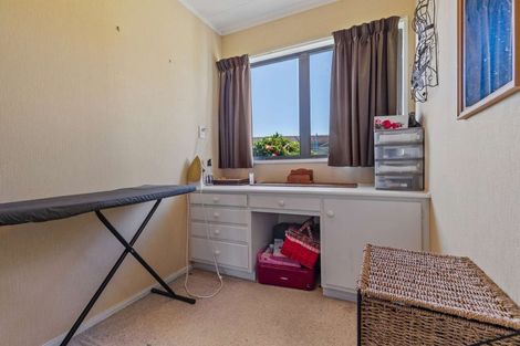Photo of property in 10 Bradley Place, Lynmore, Rotorua, 3010