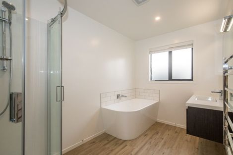 Photo of property in 6 Kapuka Lane, Wanaka, 9305