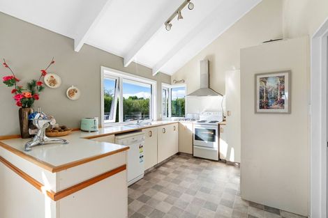 Photo of property in 318 Kuku Beach Road, Kuku, Levin, 5570