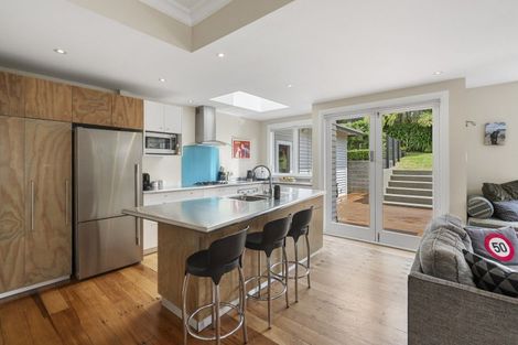 Photo of property in 34 Beauchamp Street, Karori, Wellington, 6012