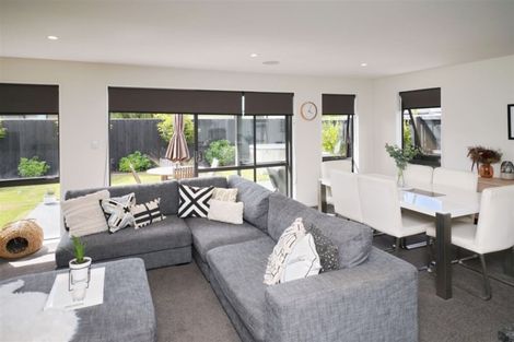 Photo of property in 33 Burford Way, Rolleston, 7615