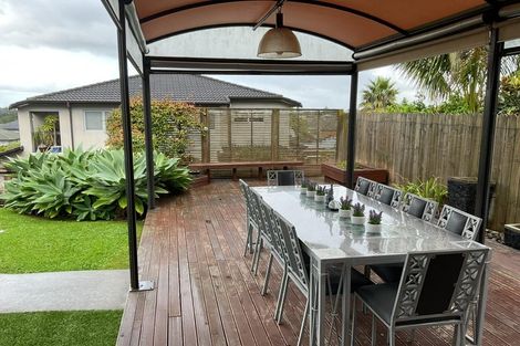 Photo of property in 16 Keating Rise, Northcross, Auckland, 0632