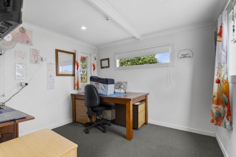 Photo of property in 59 Patu-kukupa Street, Manaia, 4612