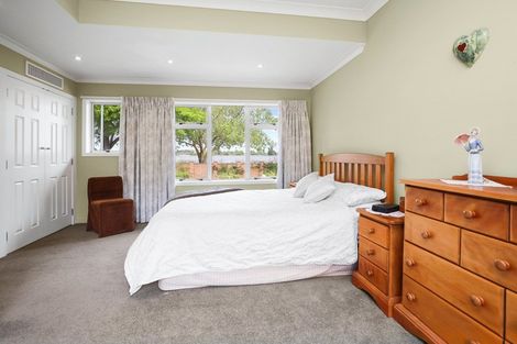 Photo of property in 19 Lake Domain Drive, Frankton, Hamilton, 3204