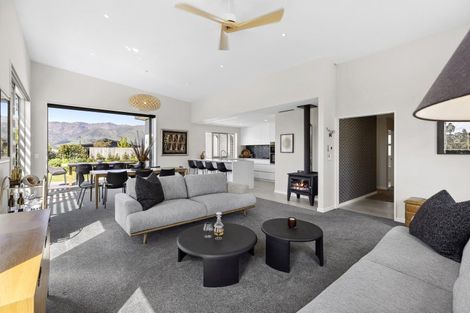 Photo of property in 10 Teal Place, Lake Hawea, Wanaka, 9382
