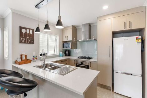 Photo of property in 51 Tribute Loop, Takanini, 2112