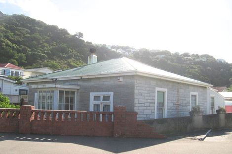 Photo of property in 40 Rua Street, Lyall Bay, Wellington, 6022