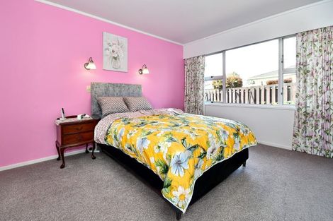 Photo of property in 8a Ashdown Place, Pahurehure, Papakura, 2113