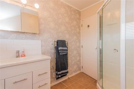 Photo of property in 3/95 Sturges Road, Henderson, Auckland, 0612