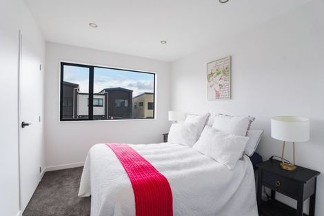 Photo of property in 42 Kiato Lane, Flat Bush, 2019