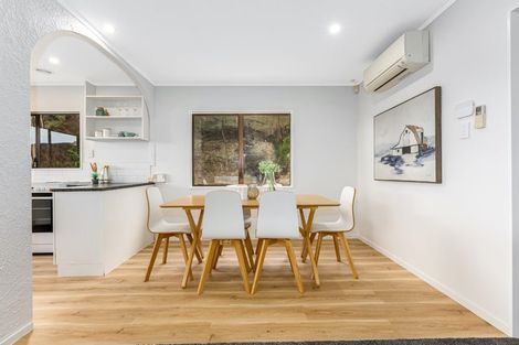 Photo of property in 72 Omapere Street, Whitby, Porirua, 5024