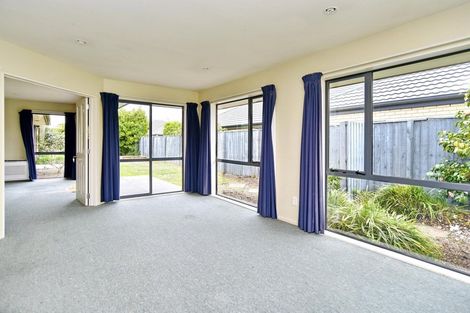 Photo of property in 35 Mounter Avenue, Northwood, Christchurch, 8051