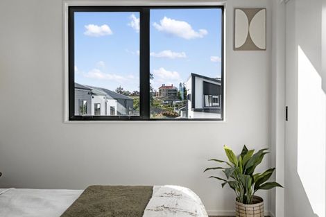Photo of property in 1/4 Glenburn Road, Hobsonville, Auckland, 0616