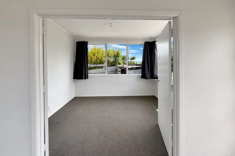 Photo of property in 43a Savoy Road, Glen Eden, Auckland, 0602