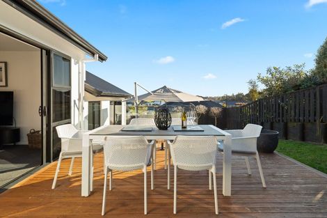 Photo of property in 23 Stockyard Crescent, Pukekohe, 2120