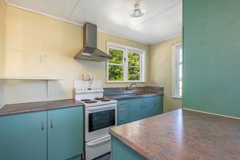 Photo of property in 18 Goldsmith Crescent, Levin, 5510